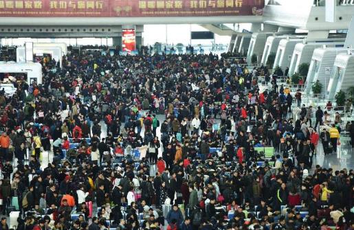 暑运期间 内蒙古全区跨区域人员流动量2．45亿人次